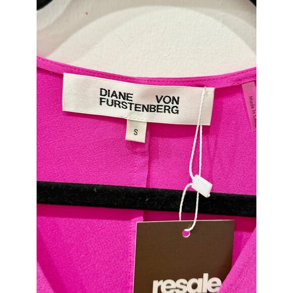 Diane von Furstenberg Silk V-Neck Blouse with Tie Detail Hot Pink Women's Size S - Picture 3 of 4